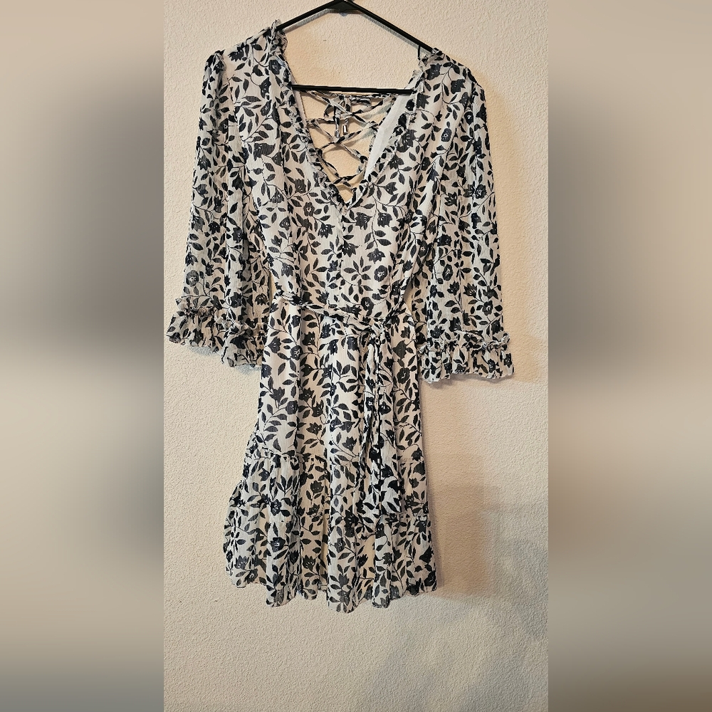 Vutti Floral Blue/Black and White Dress Mini Size L, PTP 17, W 15 33-34 Length